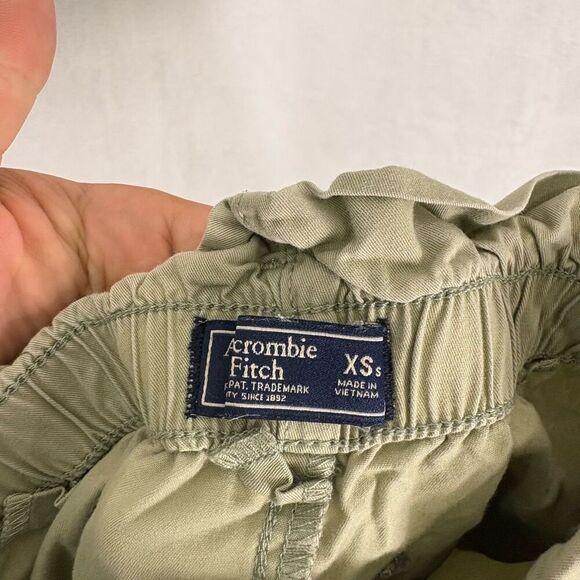 Abercrombie & Fitch Green High Waisted Skinny Leg Pants Size XS Short - Picture 10 of 11